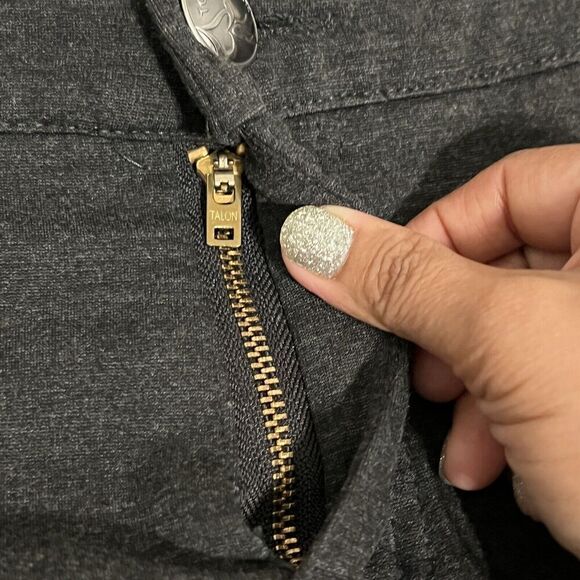 Torrid Women’s Plus Size 22 Capri Pants Stretch Gray Button Closure Denim - Picture 13 of 13